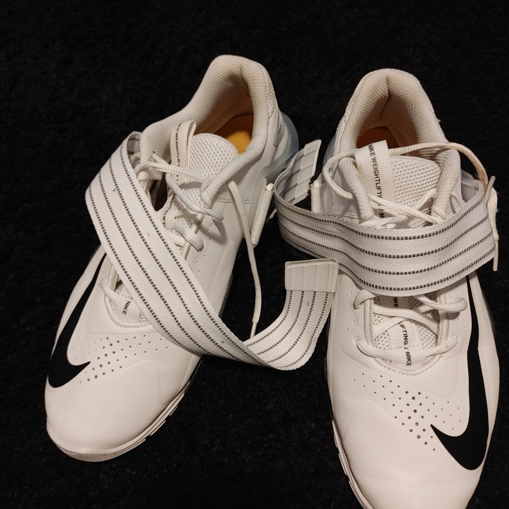 Nike Savaelos cross training shoes Men's size 10